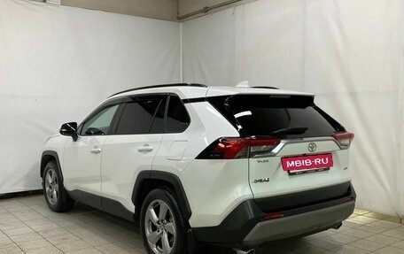 Toyota RAV4, 2021 год, 4 600 000 рублей, 7 фотография