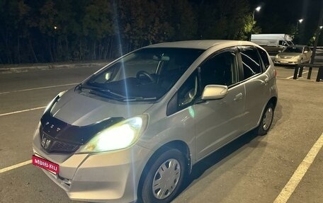 Honda Fit III, 2010 год, 765 000 рублей, 1 фотография