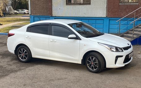 KIA Rio IV, 2018 год, 1 550 000 рублей, 15 фотография