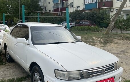 Toyota Vista, 1993 год, 320 000 рублей, 2 фотография