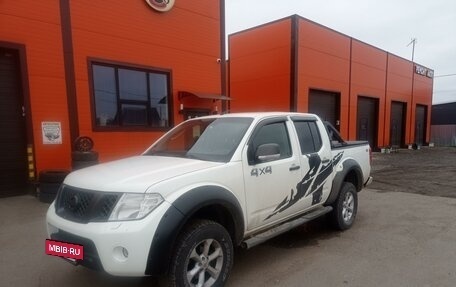 Nissan Navara (Frontier), 2011 год, 2 200 000 рублей, 3 фотография