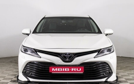 Toyota Camry, 2020 год, 3 199 000 рублей, 2 фотография