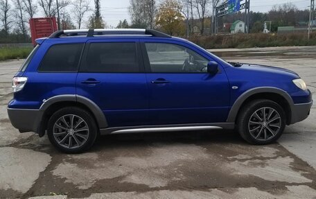 Mitsubishi Outlander III рестайлинг 3, 2004 год, 720 000 рублей, 6 фотография