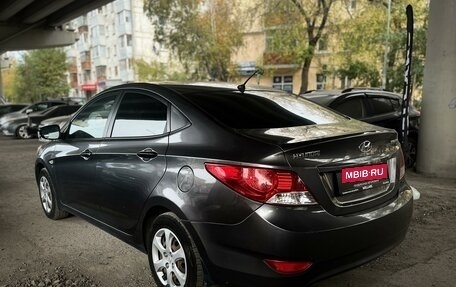 Hyundai Solaris II рестайлинг, 2011 год, 840 000 рублей, 4 фотография