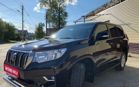 Toyota Land Cruiser Prado 150 рестайлинг 2, 2018 год, 5 000 000 рублей, 5 фотография