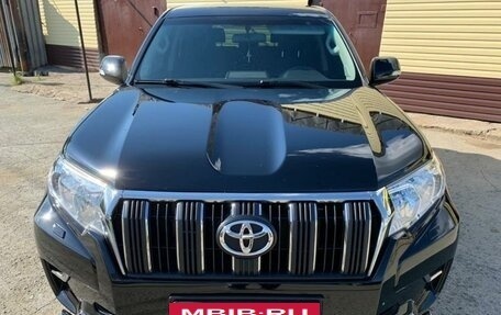 Toyota Land Cruiser Prado 150 рестайлинг 2, 2018 год, 5 000 000 рублей, 2 фотография