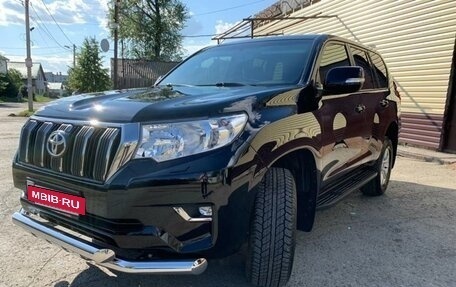 Toyota Land Cruiser Prado 150 рестайлинг 2, 2018 год, 5 000 000 рублей, 3 фотография