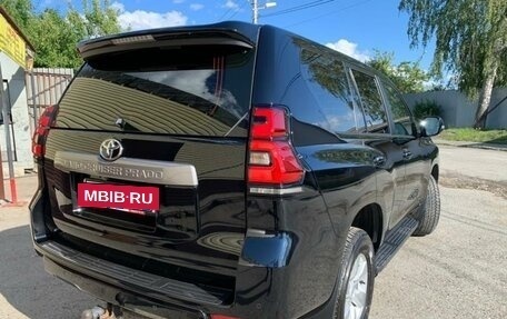 Toyota Land Cruiser Prado 150 рестайлинг 2, 2018 год, 5 000 000 рублей, 6 фотография