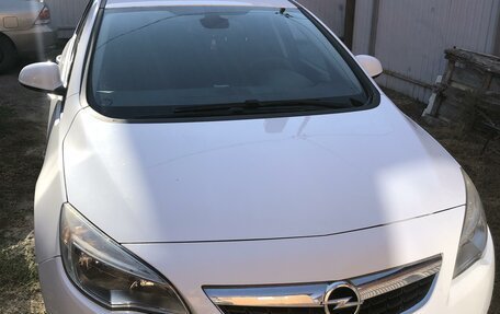 Opel Astra J, 2011 год, 890 000 рублей, 4 фотография