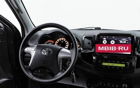 Toyota Hilux VII, 2015 год, 2 555 000 рублей, 12 фотография