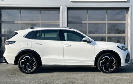 Volkswagen Tiguan, 2024 год, 5 999 000 рублей, 5 фотография