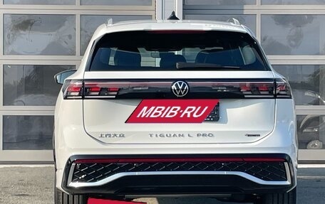 Volkswagen Tiguan, 2024 год, 5 999 000 рублей, 7 фотография