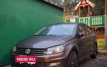 Volkswagen Polo VI (EU Market), 2018 год, 1 250 000 рублей, 2 фотография