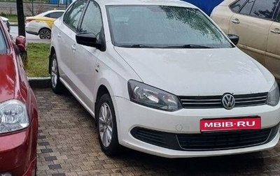 Volkswagen Polo VI (EU Market), 2013 год, 820 000 рублей, 1 фотография