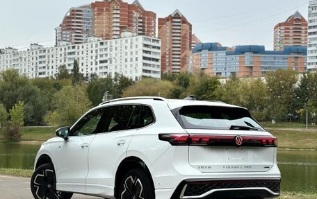 Volkswagen Tiguan, 2024 год, 5 500 000 рублей, 4 фотография