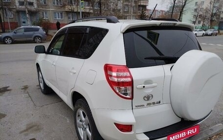 Toyota RAV4, 2011 год, 1 750 000 рублей, 2 фотография