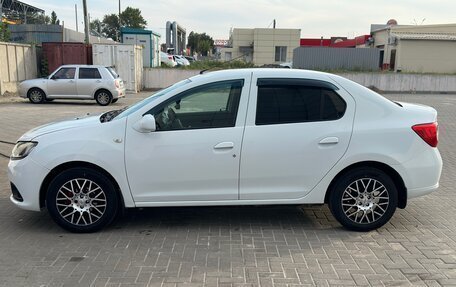 Renault Logan II, 2018 год, 730 000 рублей, 2 фотография