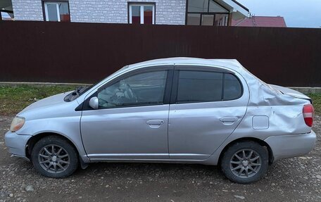 Toyota Platz, 2002 год, 250 000 рублей, 4 фотография