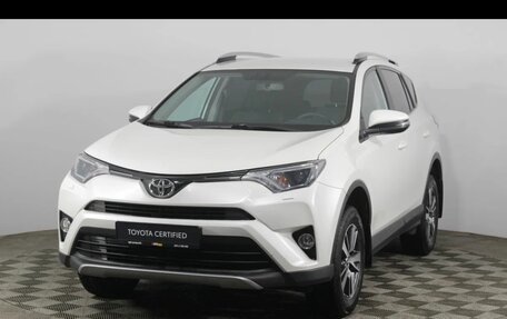 Toyota RAV4, 2017 год, 3 100 000 рублей, 4 фотография