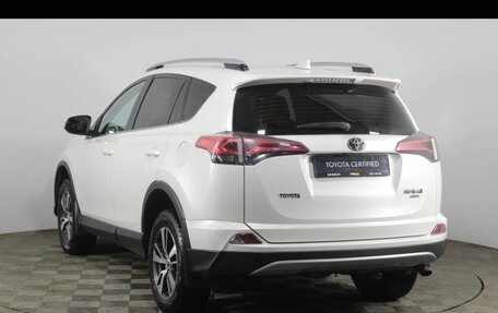 Toyota RAV4, 2017 год, 3 100 000 рублей, 9 фотография