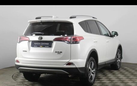 Toyota RAV4, 2017 год, 3 100 000 рублей, 12 фотография