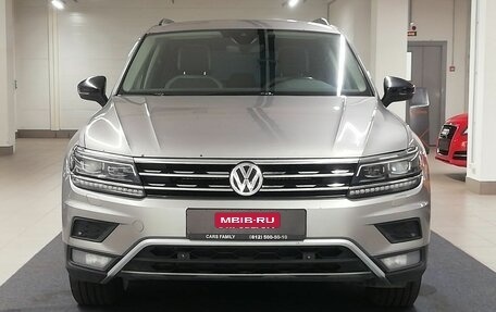 Volkswagen Tiguan II, 2019 год, 2 170 000 рублей, 2 фотография