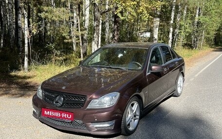 Mercedes-Benz C-Класс, 2011 год, 1 300 000 рублей, 4 фотография