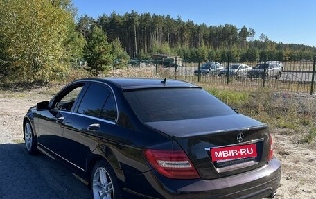 Mercedes-Benz C-Класс, 2011 год, 1 300 000 рублей, 2 фотография