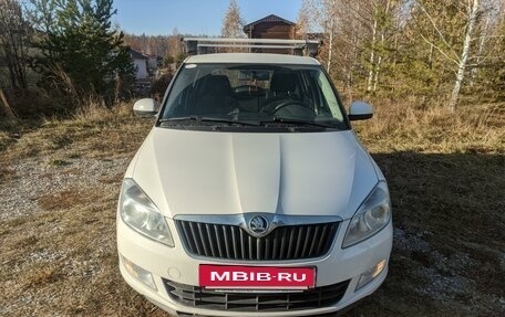 Skoda Fabia II, 2013 год, 890 000 рублей, 4 фотография