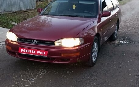 Toyota Camry, 1993 год, 670 000 рублей, 3 фотография