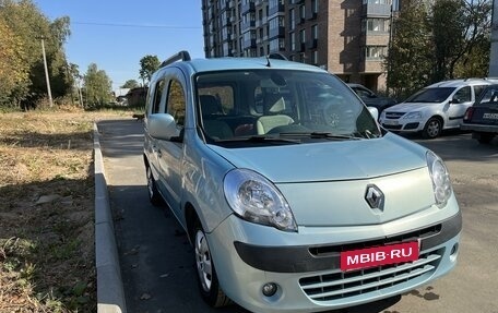 Renault Kangoo II рестайлинг, 2011 год, 850 000 рублей, 3 фотография