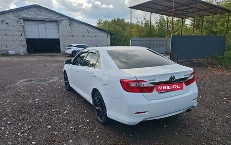 Toyota Camry, 2012 год, 1 950 000 рублей, 4 фотография