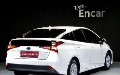 Toyota Prius IV XW50, 2020 год, 2 715 000 рублей, 1 фотография