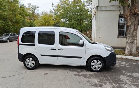 Renault Kangoo II рестайлинг, 2019 год, 1 590 000 рублей, 18 фотография