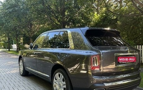 Rolls-Royce Cullinan, 2021 год, 56 000 000 рублей, 5 фотография