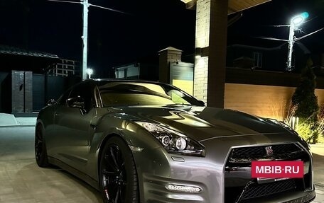 Nissan GT-R, 2010 год, 10 000 000 рублей, 2 фотография