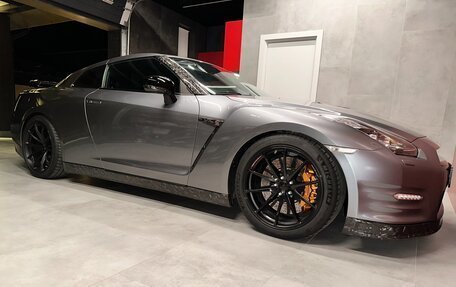 Nissan GT-R, 2010 год, 10 000 000 рублей, 16 фотография