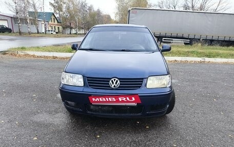 Volkswagen Polo III рестайлинг, 2000 год, 250 000 рублей, 4 фотография