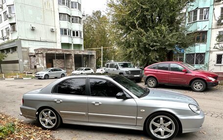 Hyundai Sonata IV рестайлинг, 2005 год, 650 000 рублей, 3 фотография