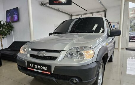 Chevrolet Niva I рестайлинг, 2010 год, 688 000 рублей, 3 фотография