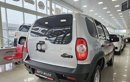 Chevrolet Niva I рестайлинг, 2010 год, 688 000 рублей, 9 фотография