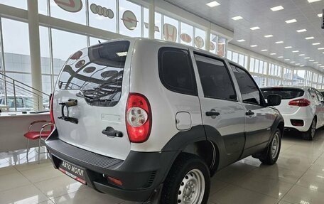 Chevrolet Niva I рестайлинг, 2010 год, 688 000 рублей, 10 фотография