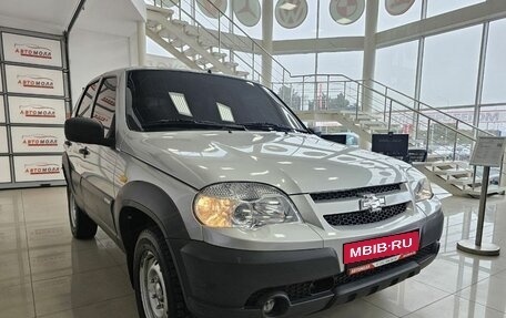 Chevrolet Niva I рестайлинг, 2010 год, 688 000 рублей, 5 фотография