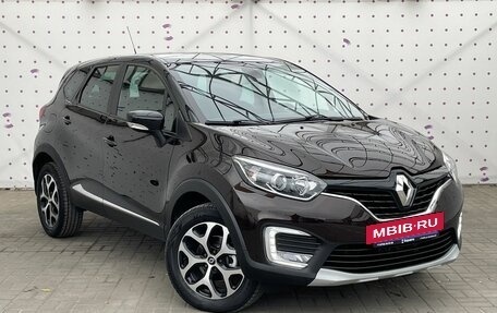 Renault Kaptur I рестайлинг, 2017 год, 1 795 000 рублей, 2 фотография