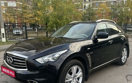 Infiniti QX70, 2015 год, 2 520 000 рублей, 1 фотография