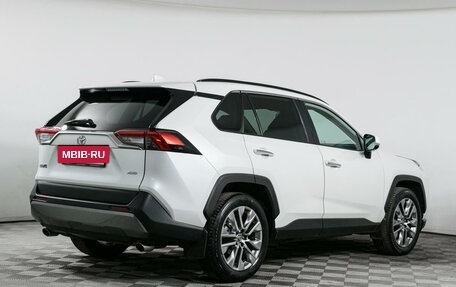 Toyota RAV4, 2019 год, 3 675 000 рублей, 5 фотография