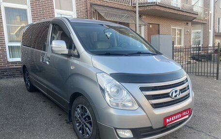 Hyundai Grand Starex Grand Starex I рестайлинг 2, 2016 год, 3 050 000 рублей, 6 фотография