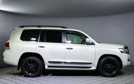 Toyota Land Cruiser 200, 2016 год, 7 500 000 рублей, 4 фотография