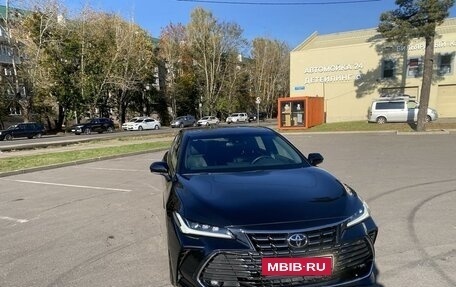 Toyota Avalon, 2023 год, 3 950 000 рублей, 2 фотография