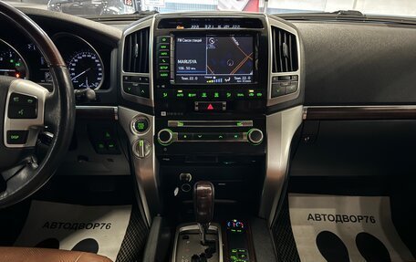 Toyota Land Cruiser 200, 2014 год, 4 649 000 рублей, 22 фотография